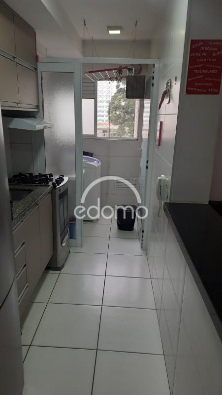 Apartamento à venda com 2 quartos, 60m² - Foto 4