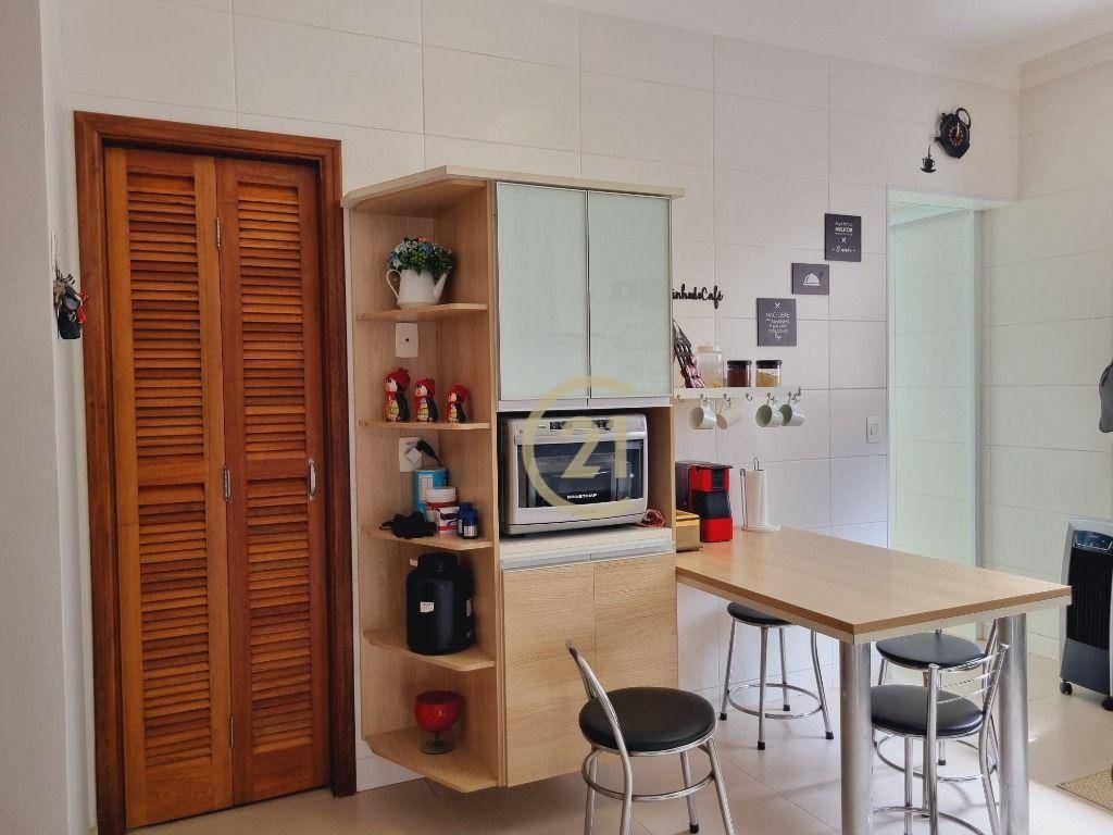 Casa de Condomínio à venda com 3 quartos, 224m² - Foto 17