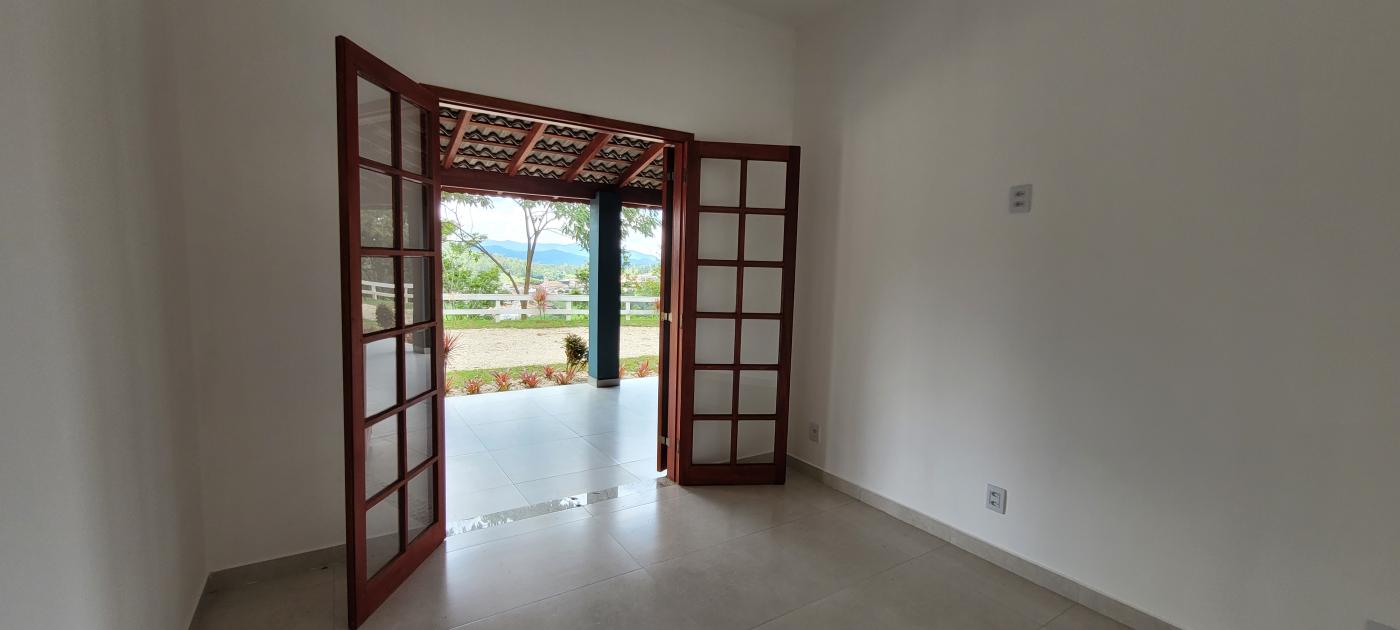 Fazenda à venda com 3 quartos, 10124m² - Foto 16