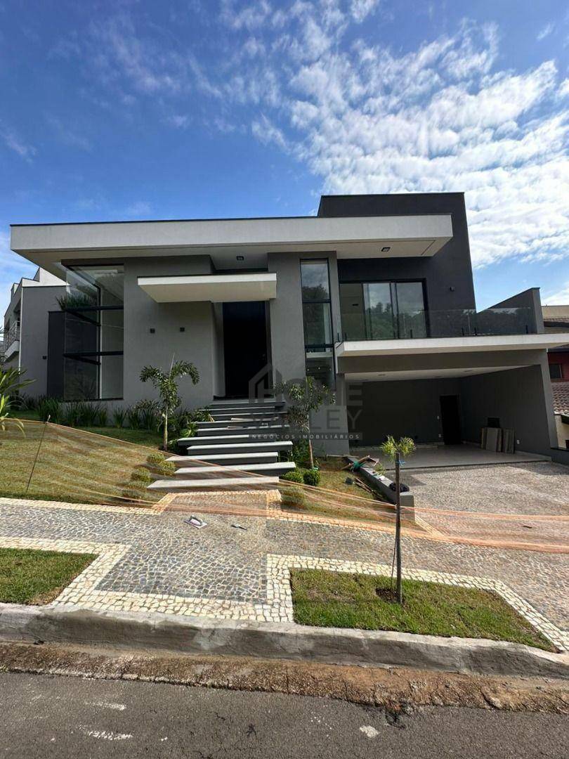 Casa de Condomínio à venda com 4 quartos, 270m² - Foto 1