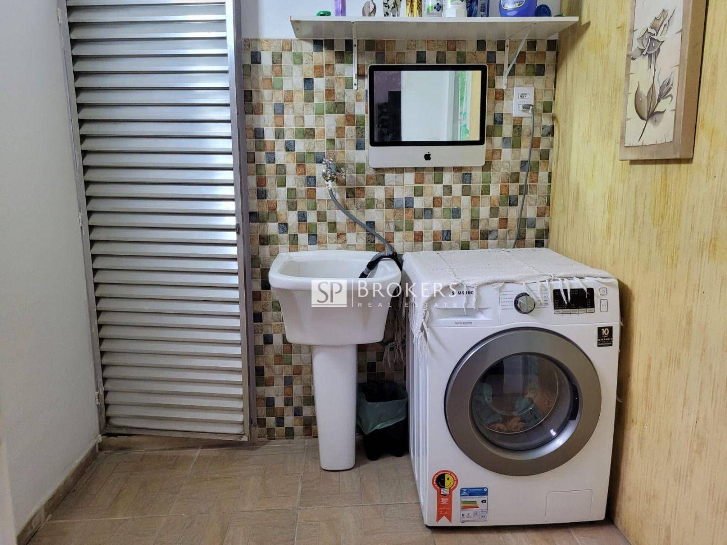 Casa à venda com 8 quartos, 300m² - Foto 46