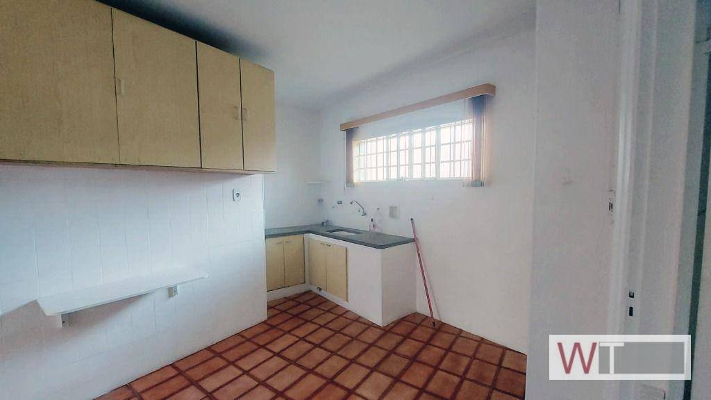 Casa para alugar com 3 quartos, 120m² - Foto 13