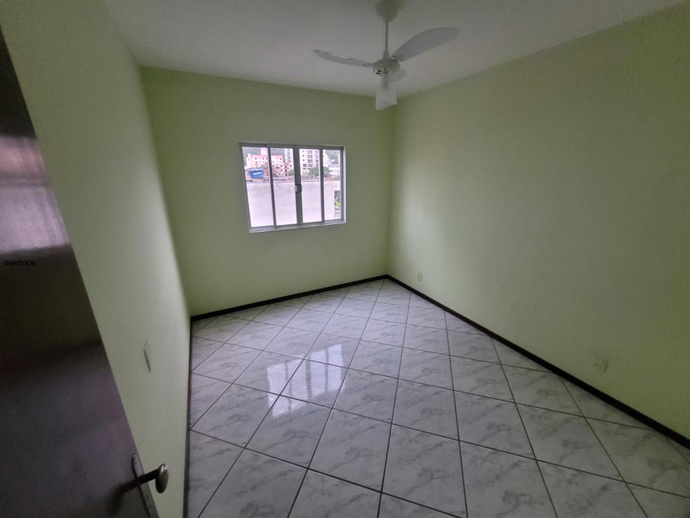 Apartamento para alugar com 3 quartos, 150m² - Foto 12