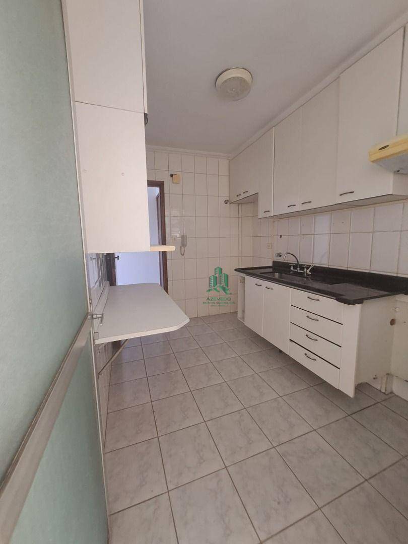 Apartamento para alugar com 3 quartos, 76m² - Foto 8