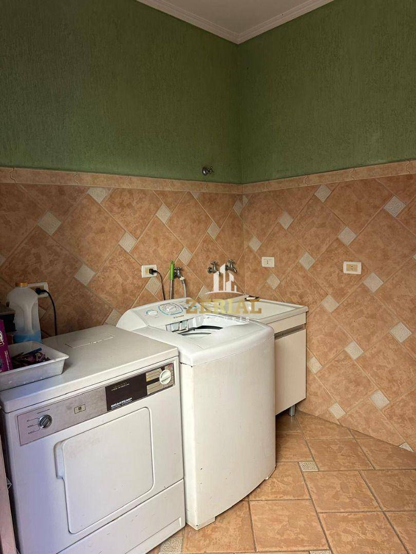 Sobrado à venda com 3 quartos, 195m² - Foto 13