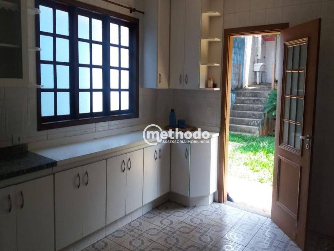 Casa à venda com 3 quartos, 216m² - Foto 6