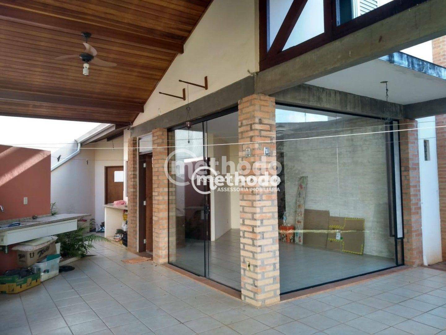 Casa à venda com 4 quartos, 217m² - Foto 4