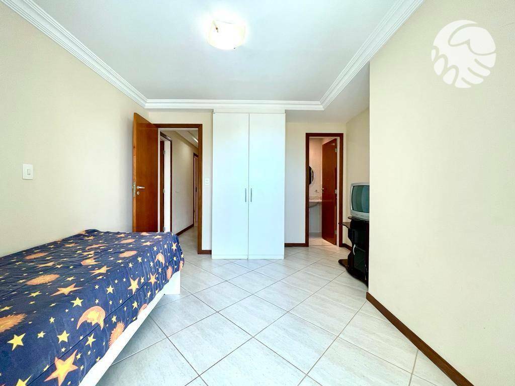 Apartamento à venda com 4 quartos, 211m² - Foto 17