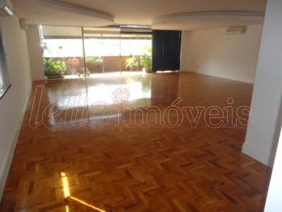 Apartamento para alugar com 4 quartos, 300m² - Foto 1