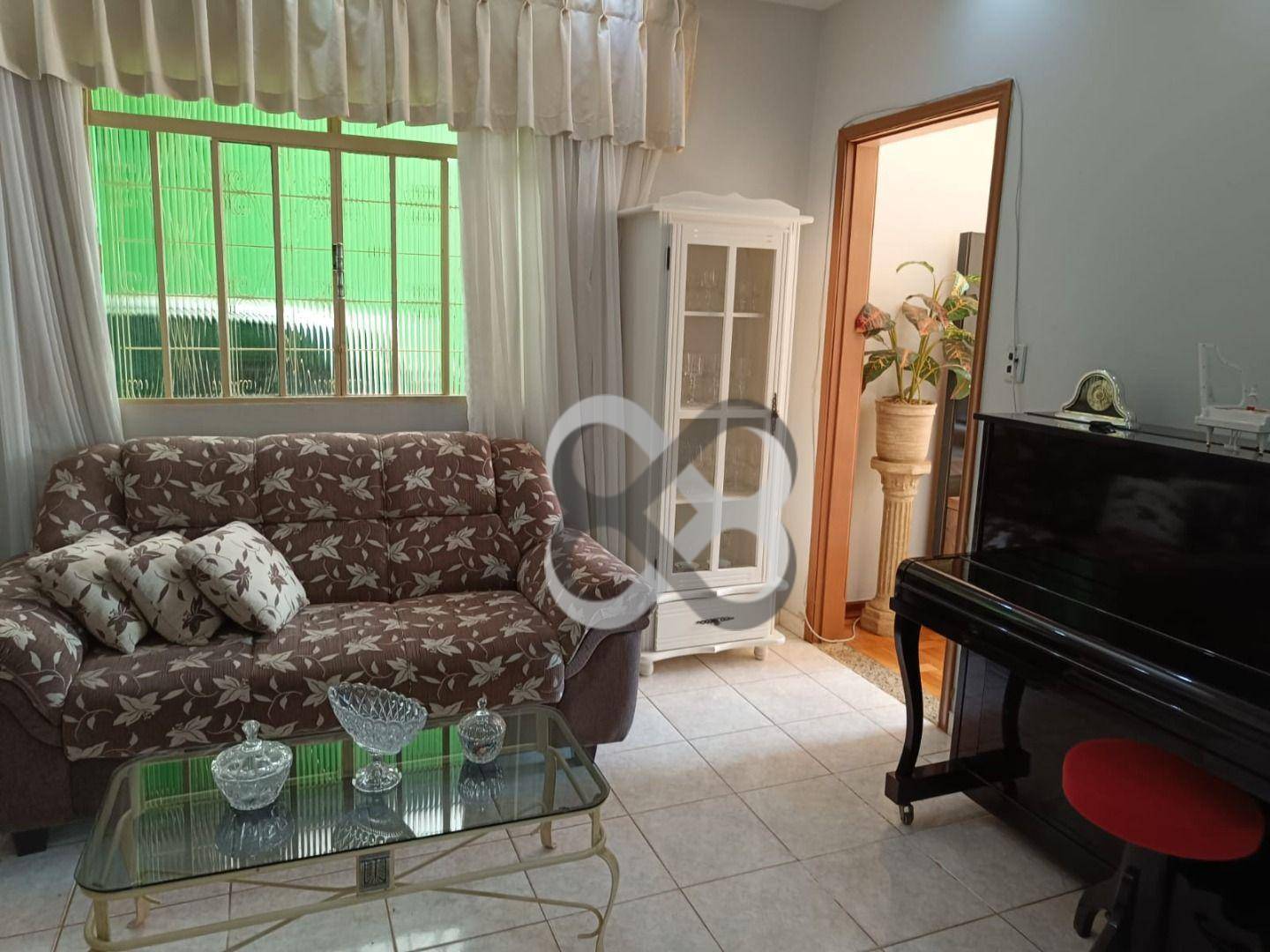 Casa à venda com 4 quartos, 217m² - Foto 5