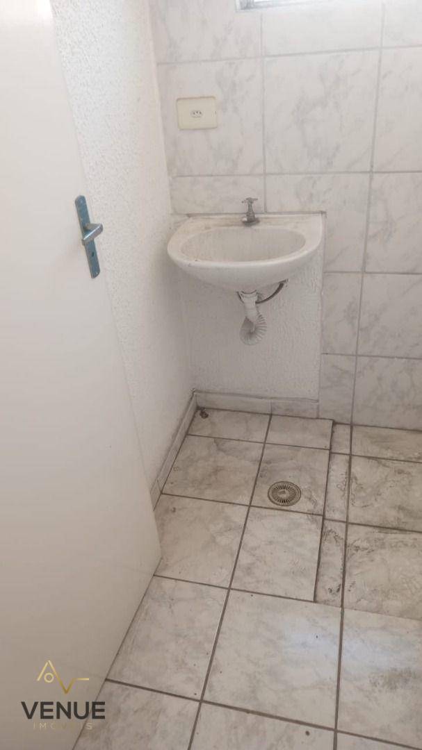 Apartamento à venda com 2 quartos, 40m² - Foto 12