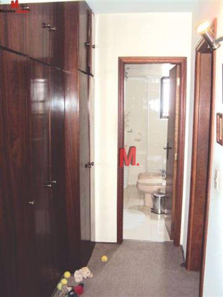 Apartamento à venda com 3 quartos, 147m² - Foto 25