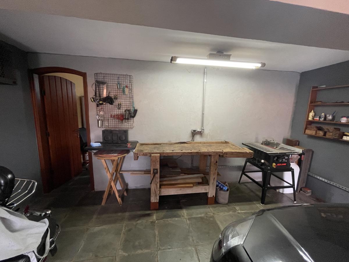 Casa à venda com 4 quartos, 300m² - Foto 17