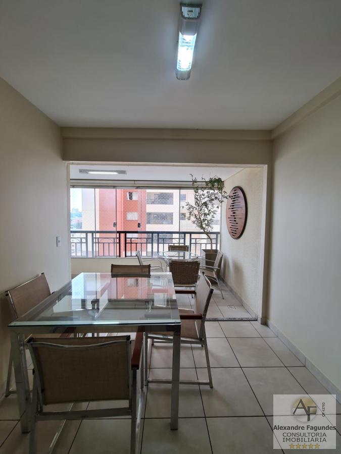 Apartamento à venda com 3 quartos, 97m² - Foto 4