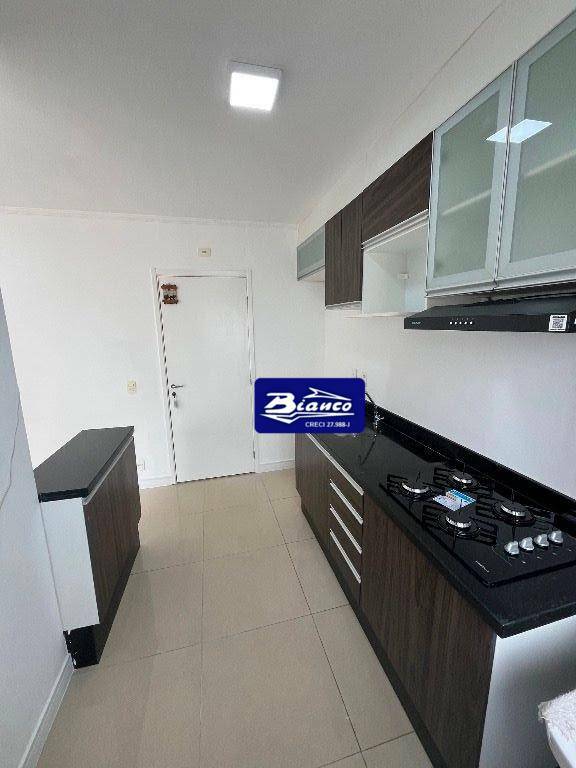 Apartamento para alugar com 2 quartos, 43m² - Foto 12