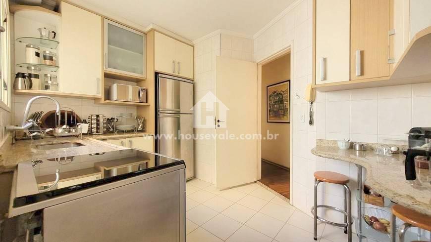 Apartamento à venda com 3 quartos, 104m² - Foto 9