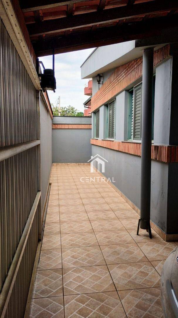 Casa à venda com 3 quartos, 225m² - Foto 10