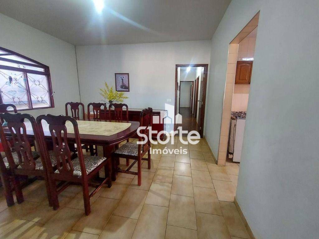 Casa à venda com 3 quartos, 250M2 - Foto 4