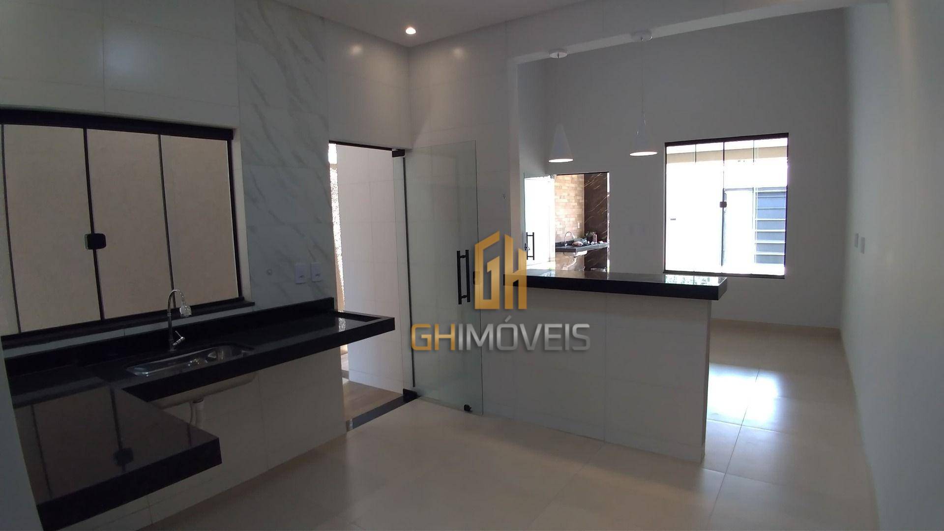 Casa à venda com 3 quartos, 106m² - Foto 4