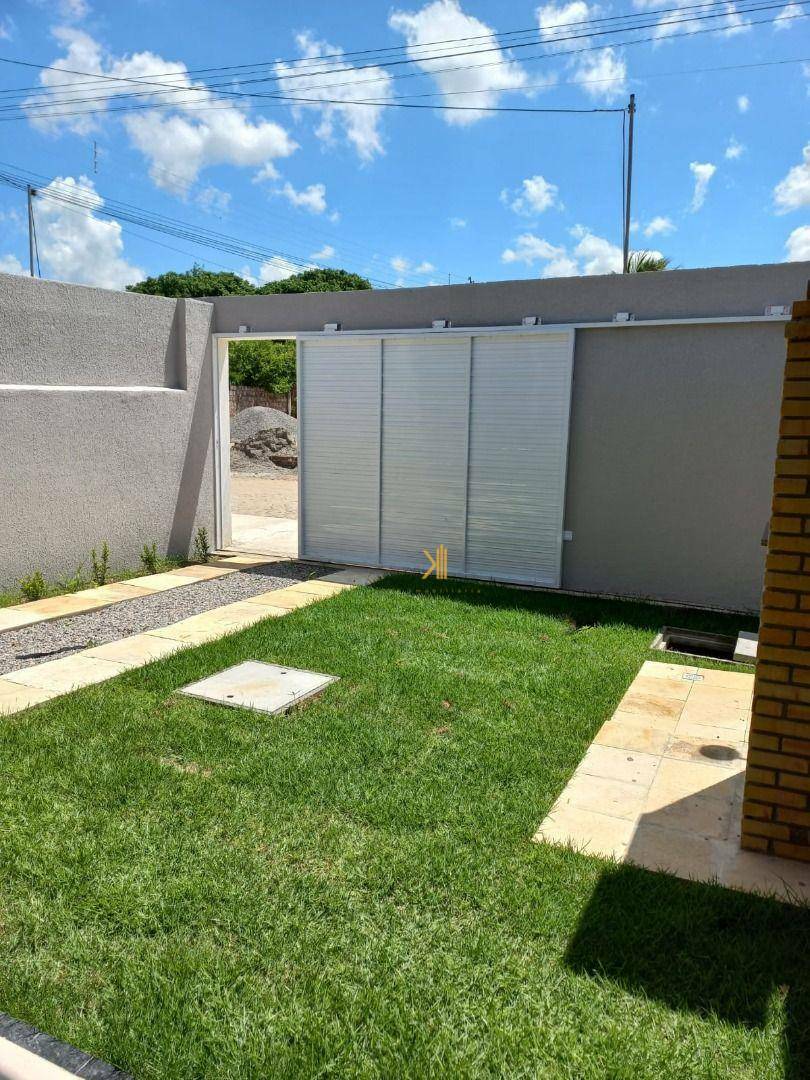 Casa à venda com 3 quartos, 98m² - Foto 2