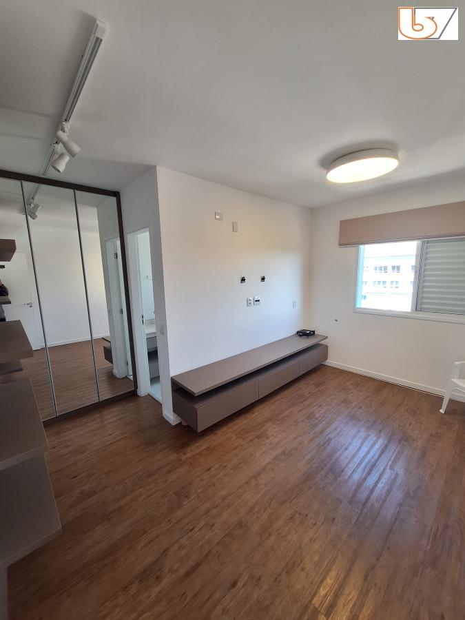 Apartamento à venda com 3 quartos, 176m² - Foto 4