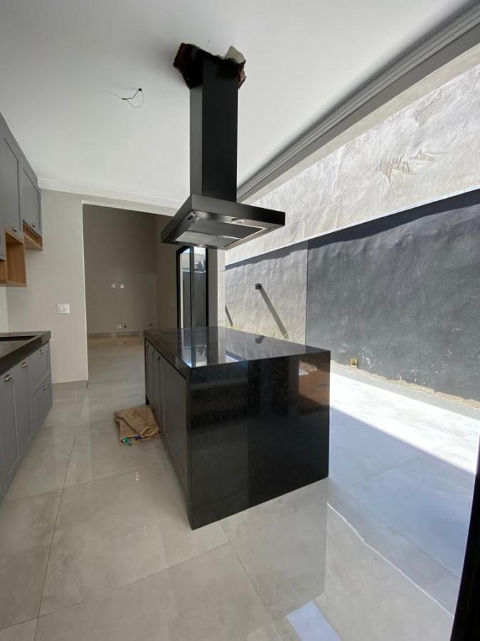 Casa à venda com 3 quartos, 168m² - Foto 6