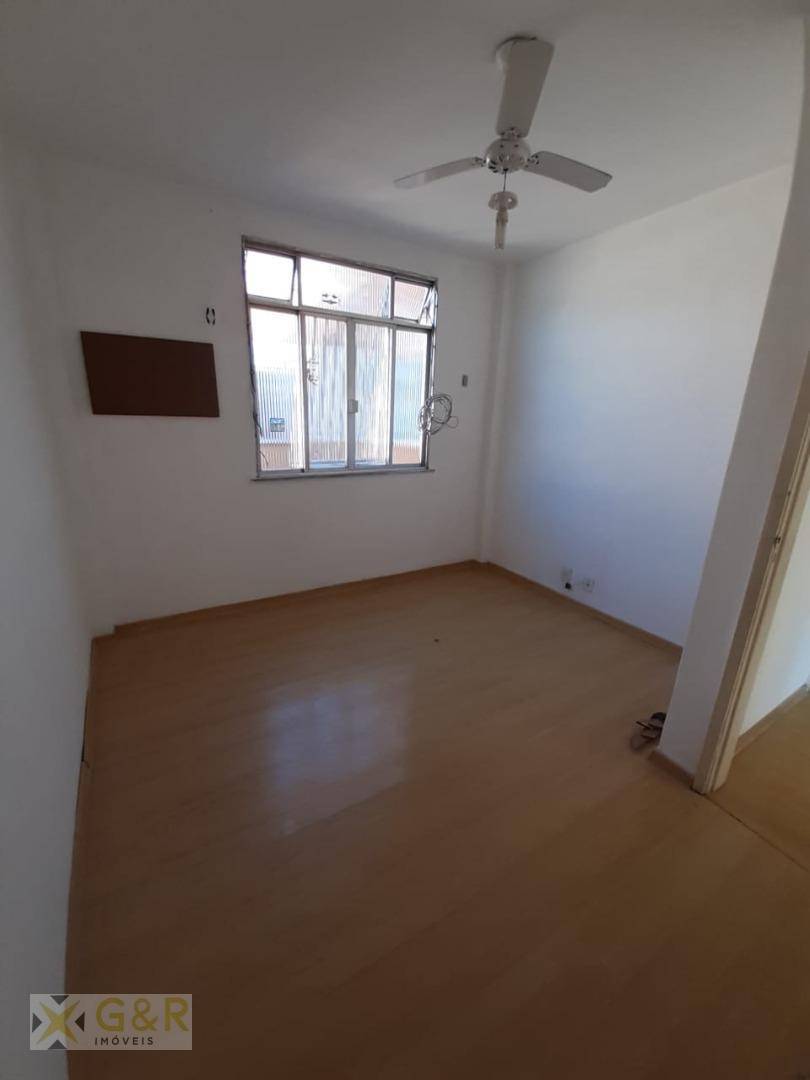 Apartamento à venda com 3 quartos, 82m² - Foto 3