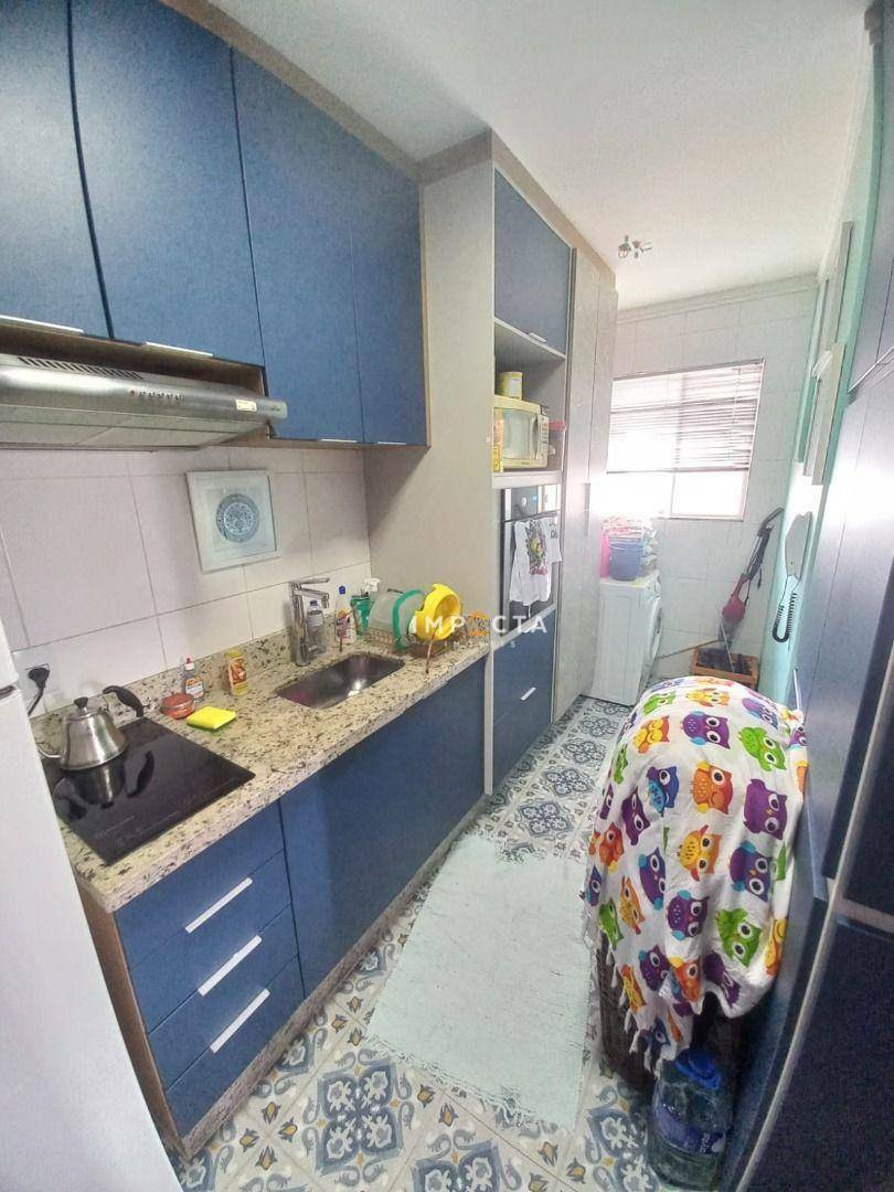 Apartamento à venda com 2 quartos, 65m² - Foto 4