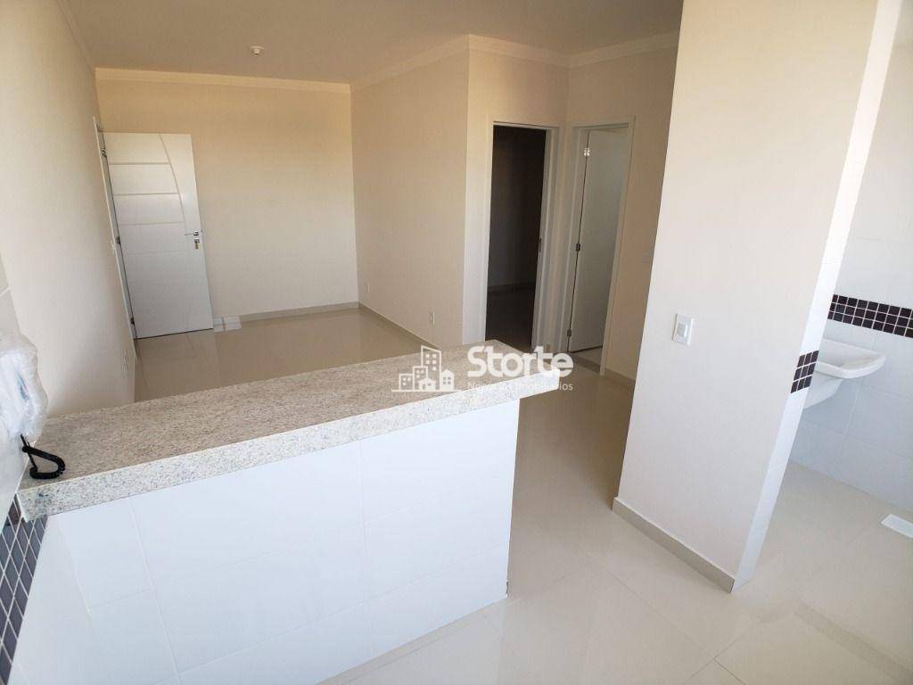 Apartamento à venda com 2 quartos, 50m² - Foto 2