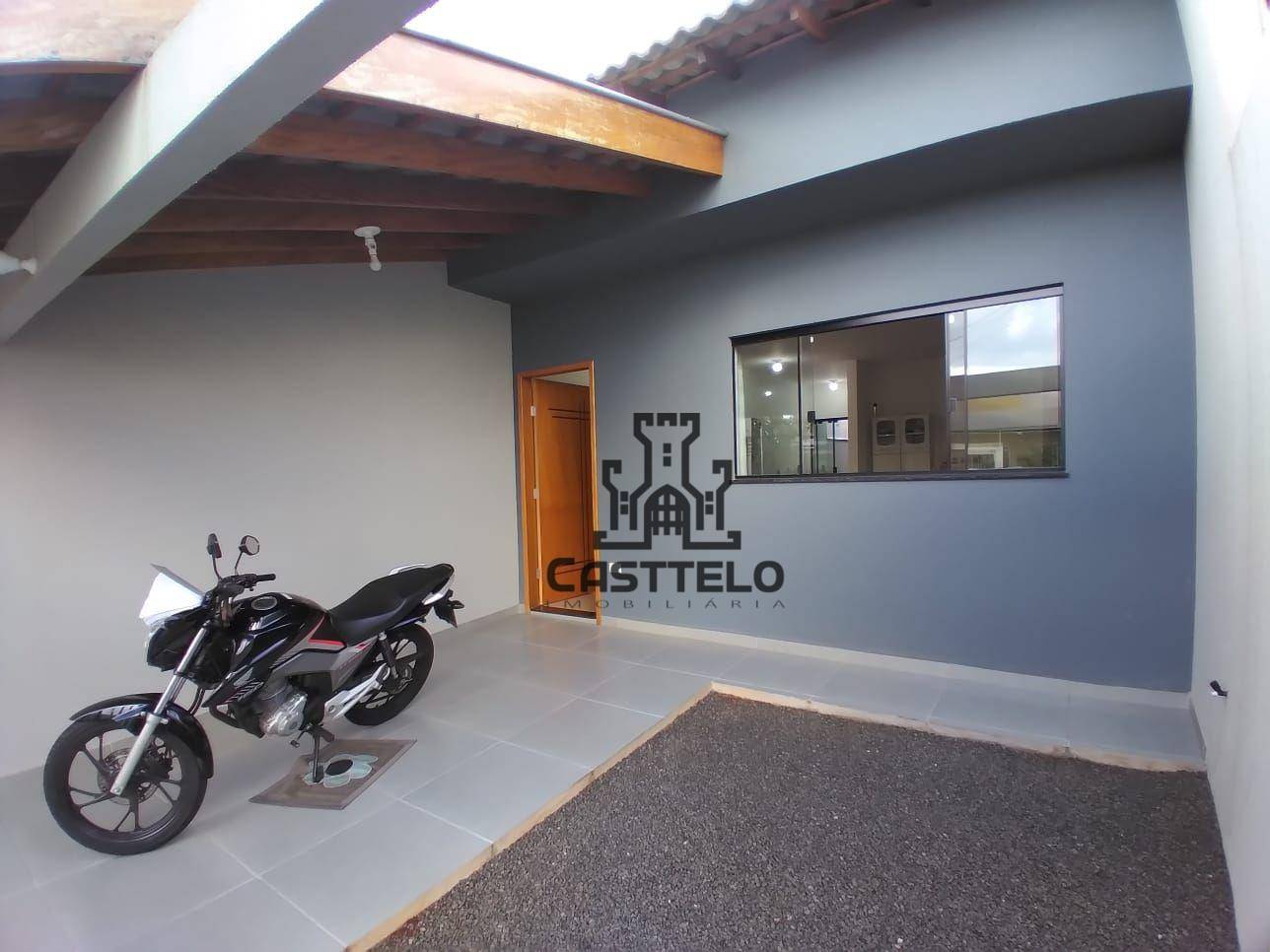 Casa à venda com 3 quartos, 79m² - Foto 1