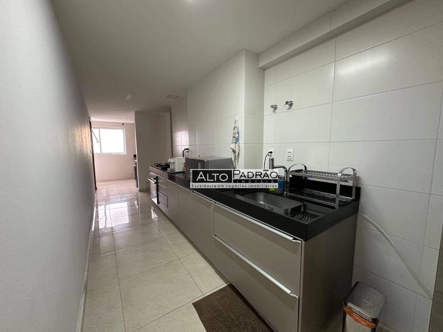 Apartamento à venda com 4 quartos, 197m² - Foto 6