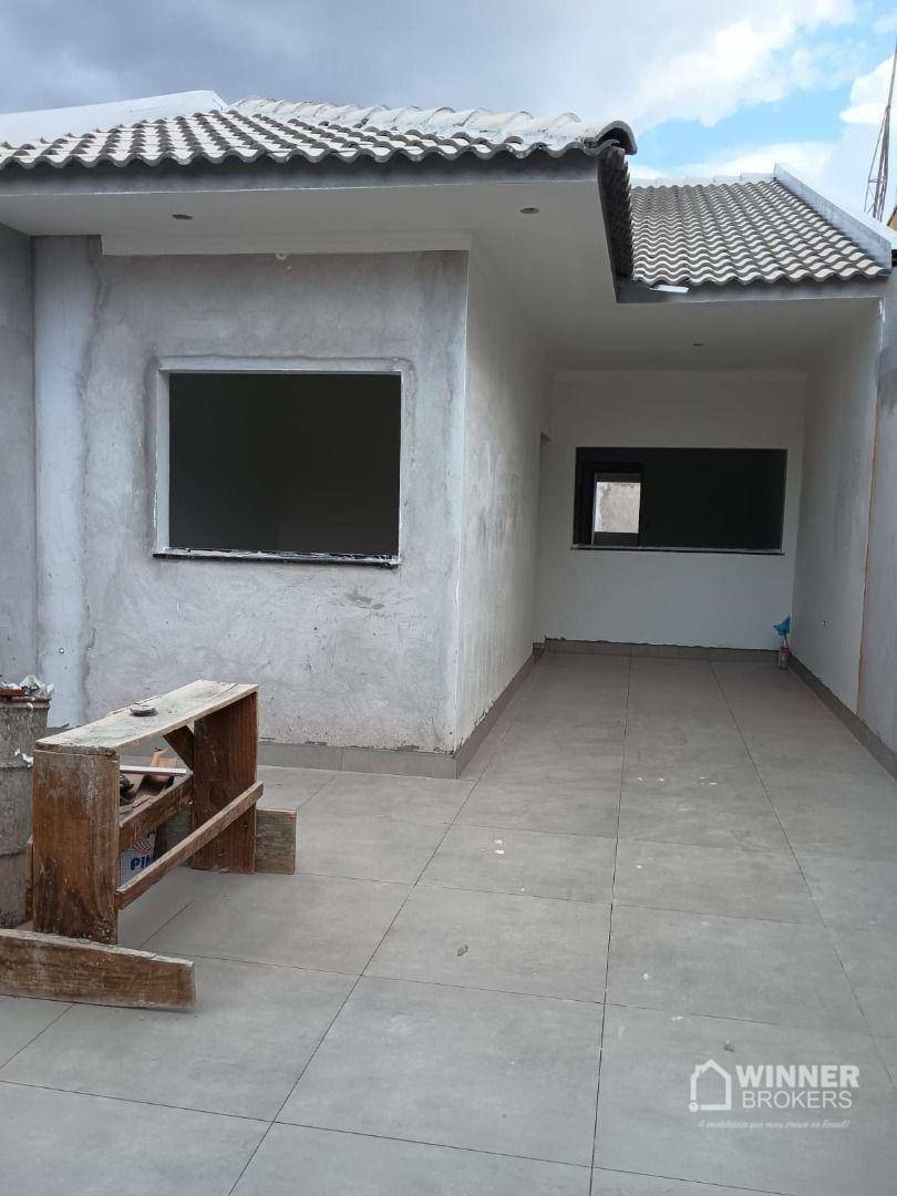 Casa à venda com 3 quartos, 69m² - Foto 1