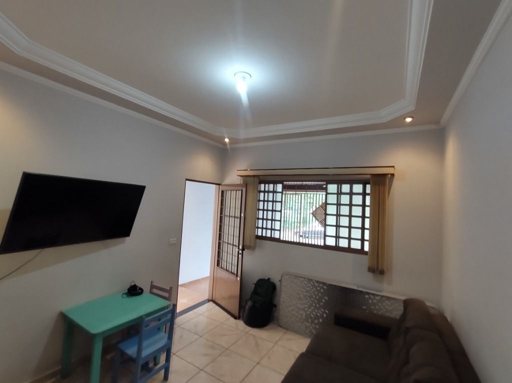 Casa à venda com 2 quartos, 98m² - Foto 4