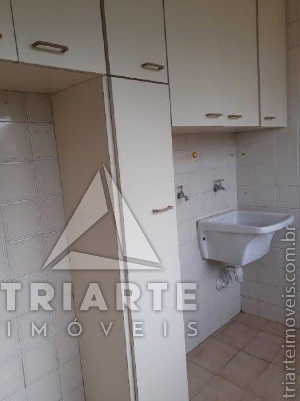 Apartamento à venda com 2 quartos, 68m² - Foto 4