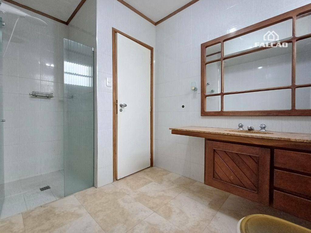 Apartamento para alugar com 4 quartos, 192m² - Foto 19