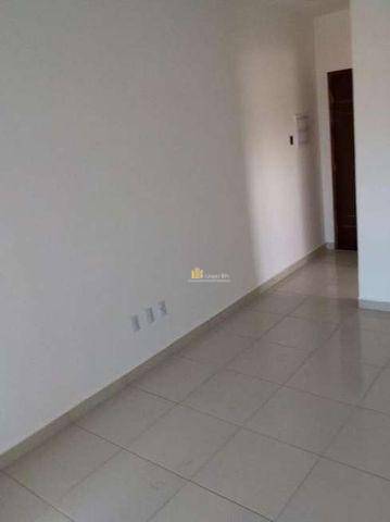 Apartamento à venda com 2 quartos, 64m² - Foto 3