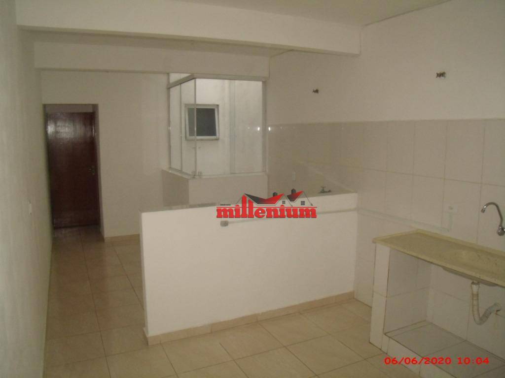 Apartamento para alugar com 1 quarto, 40m² - Foto 1