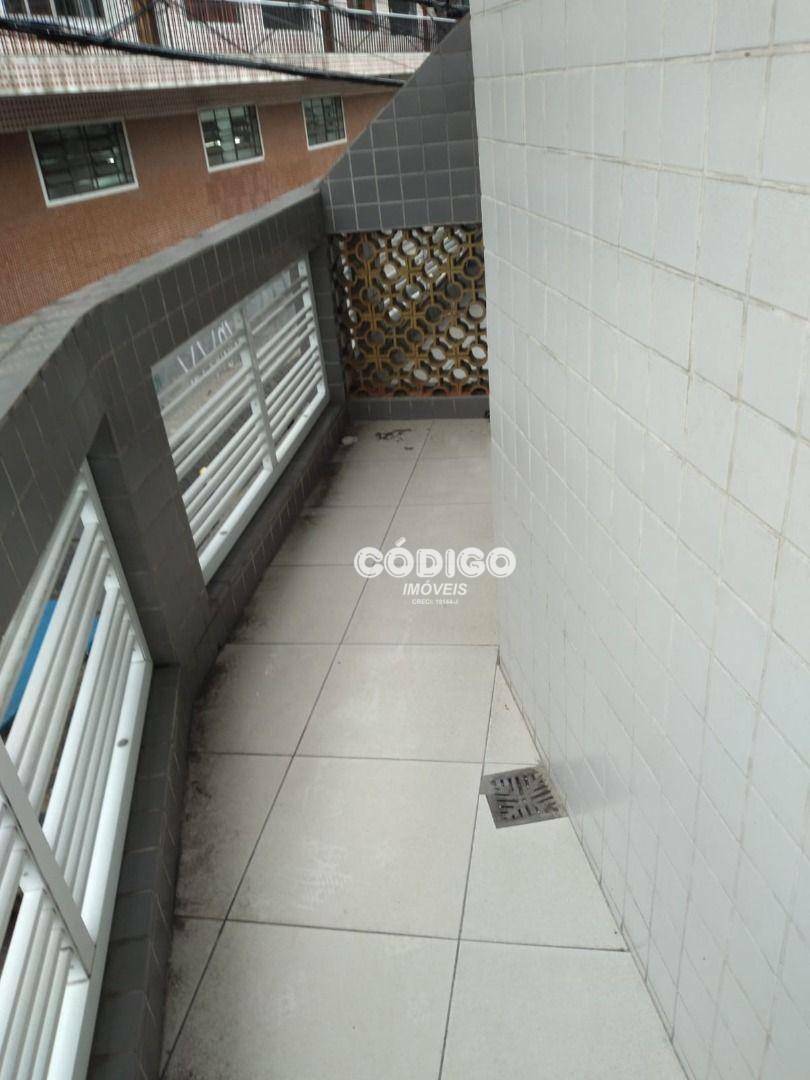 Casa para alugar com 2 quartos, 70m² - Foto 16