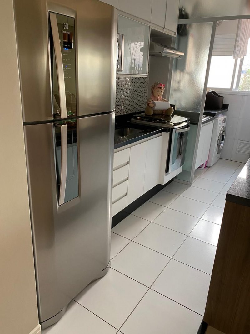 Apartamento à venda com 3 quartos, 86m² - Foto 18