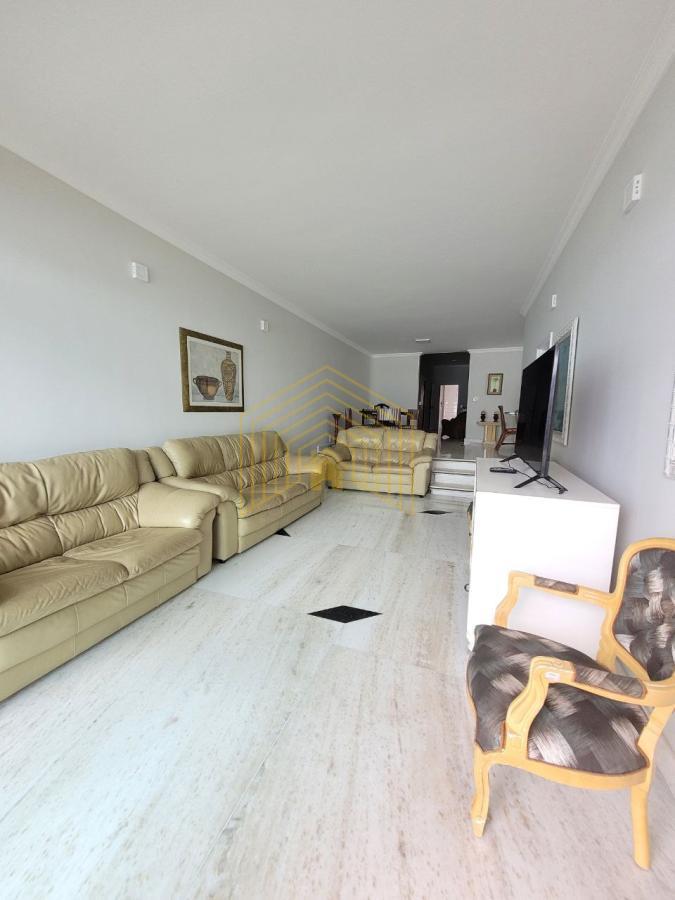 Apartamento à venda com 3 quartos, 180m² - Foto 9