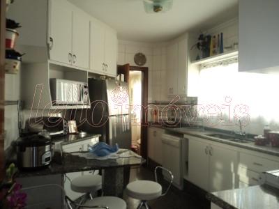 Apartamento para alugar com 3 quartos, 202m² - Foto 8