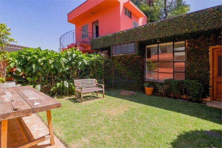 Casa à venda com 3 quartos, 377m² - Foto 5