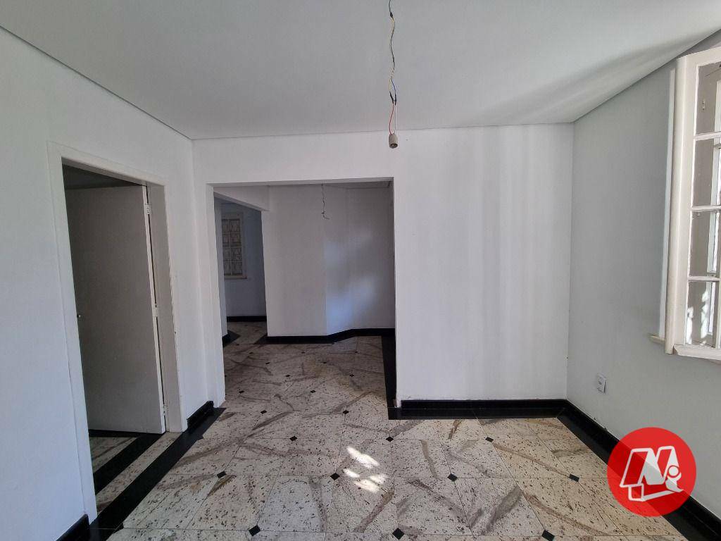 Casa para alugar, 300m² - Foto 1