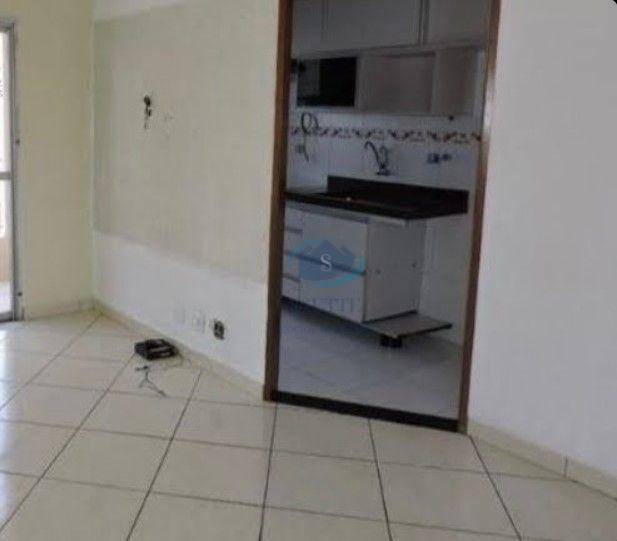 Apartamento à venda com 2 quartos, 62m² - Foto 2