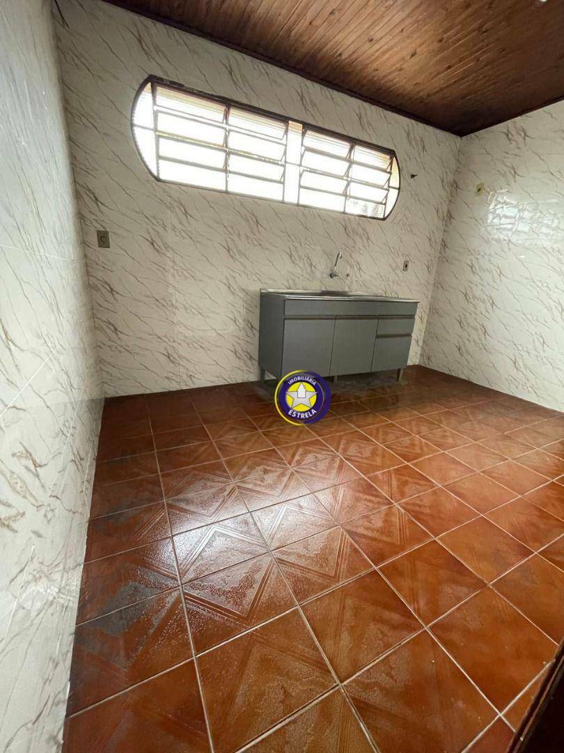 Casa para alugar com 3 quartos, 250M2 - Foto 7