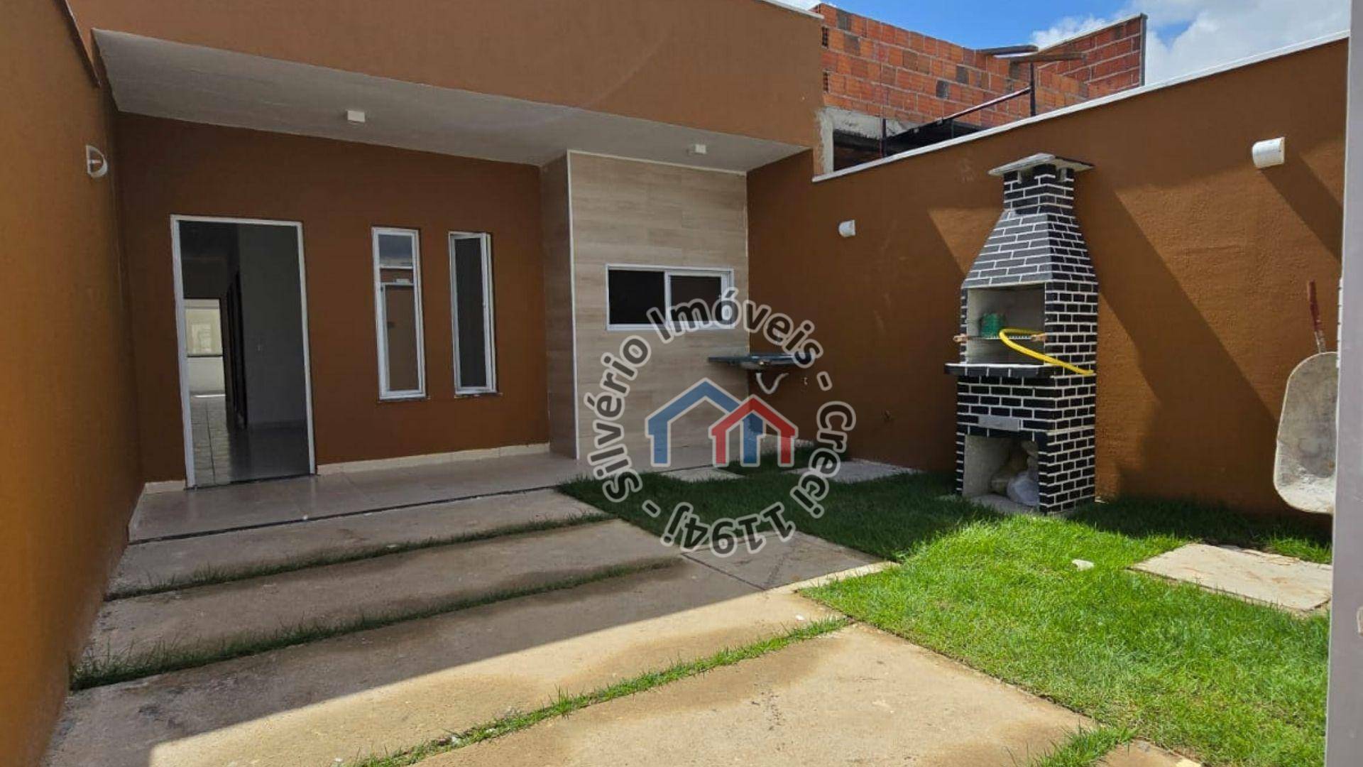 Casa à venda com 3 quartos, 85m² - Foto 1