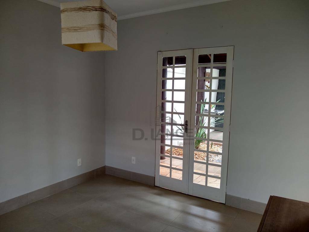 Casa para alugar com 3 quartos, 120m² - Foto 11