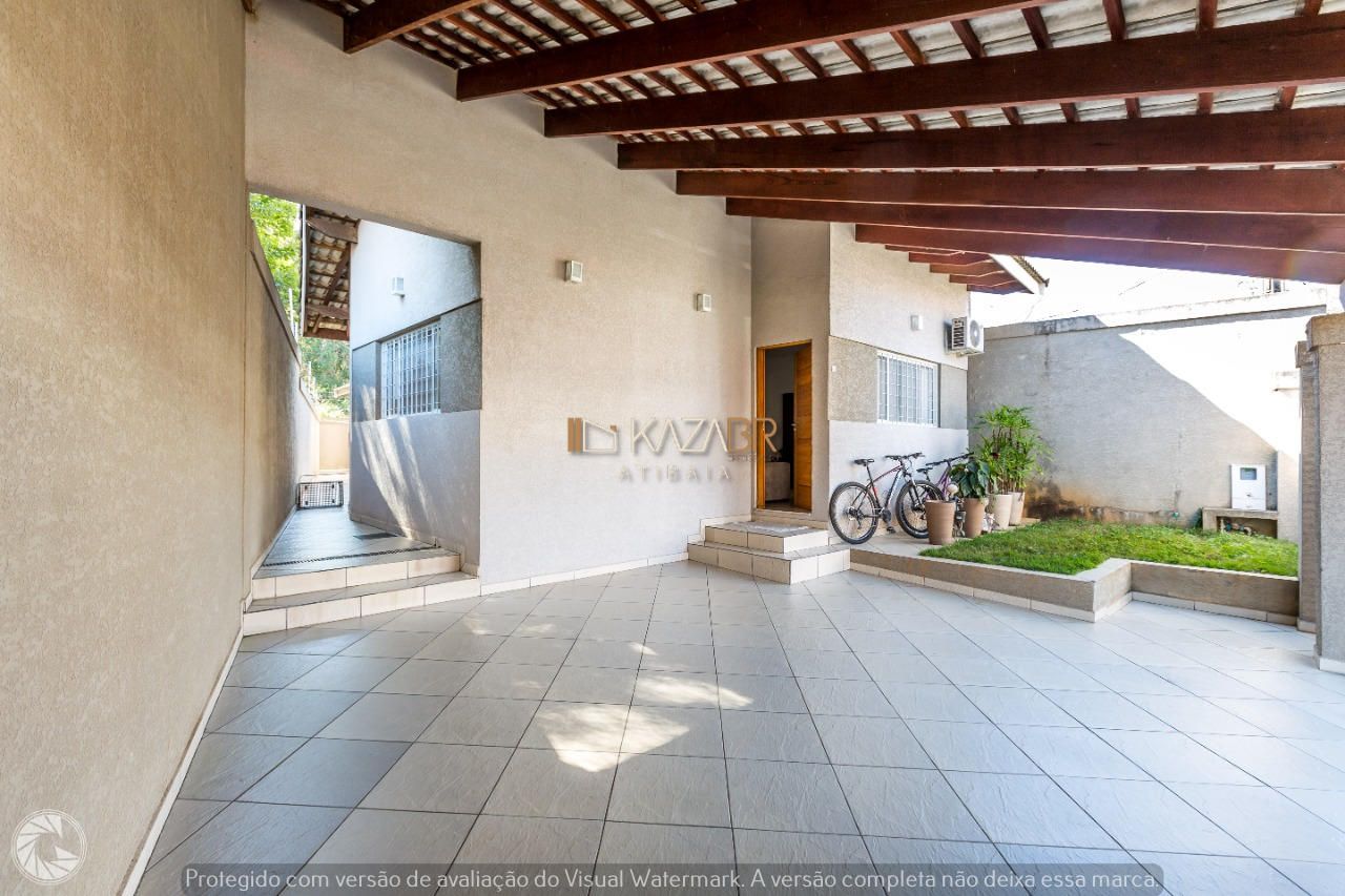 Casa à venda com 3 quartos, 130m² - Foto 1