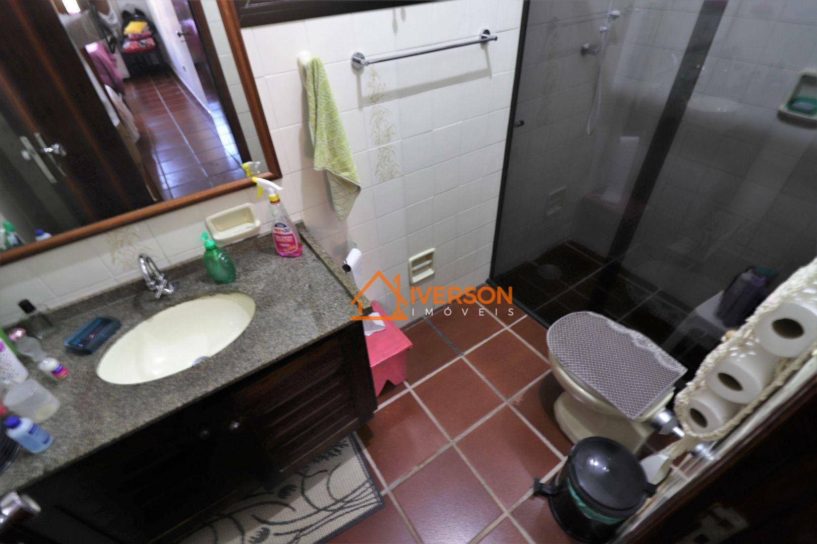 Casa à venda com 3 quartos, 192m² - Foto 14