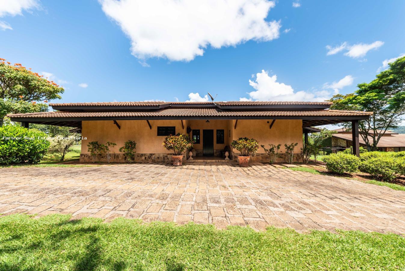 Sítio à venda com 9 quartos, 102794m² - Foto 32